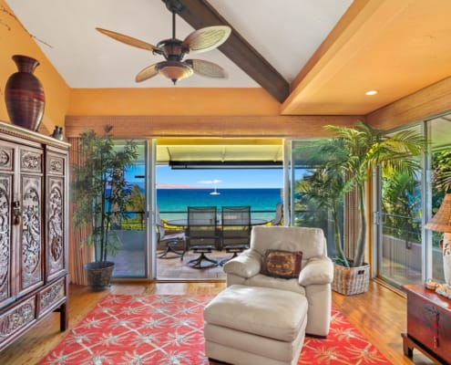 One Bedroom Oceanfront Premium Suite Living Area