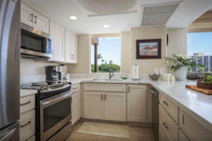 Aston Maui Kaanapali Villa – 1 Bedroom Ocean View Premium - Kitchen