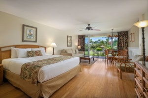 Aston Maui Kaanapali - Studio Garden View Bedroom